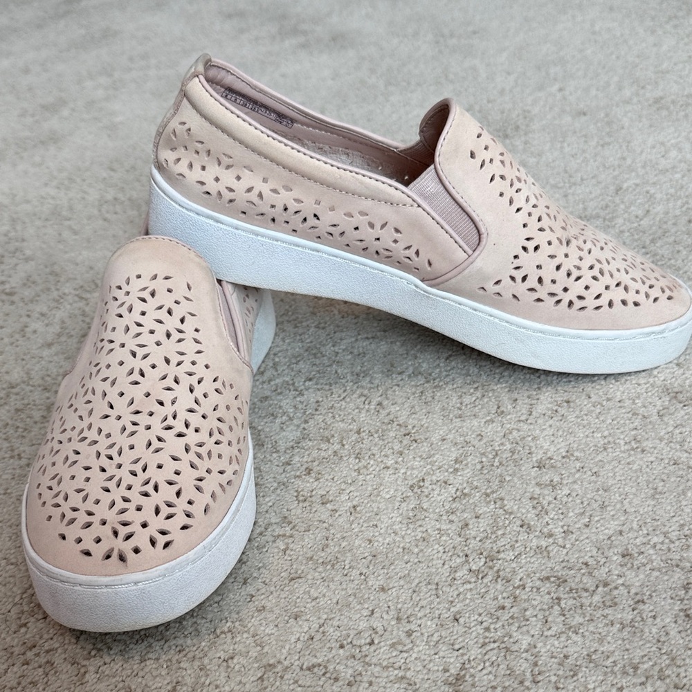 Vionic Women's Blush Perforated Slip-On Sneakers - Picture 4 of 4